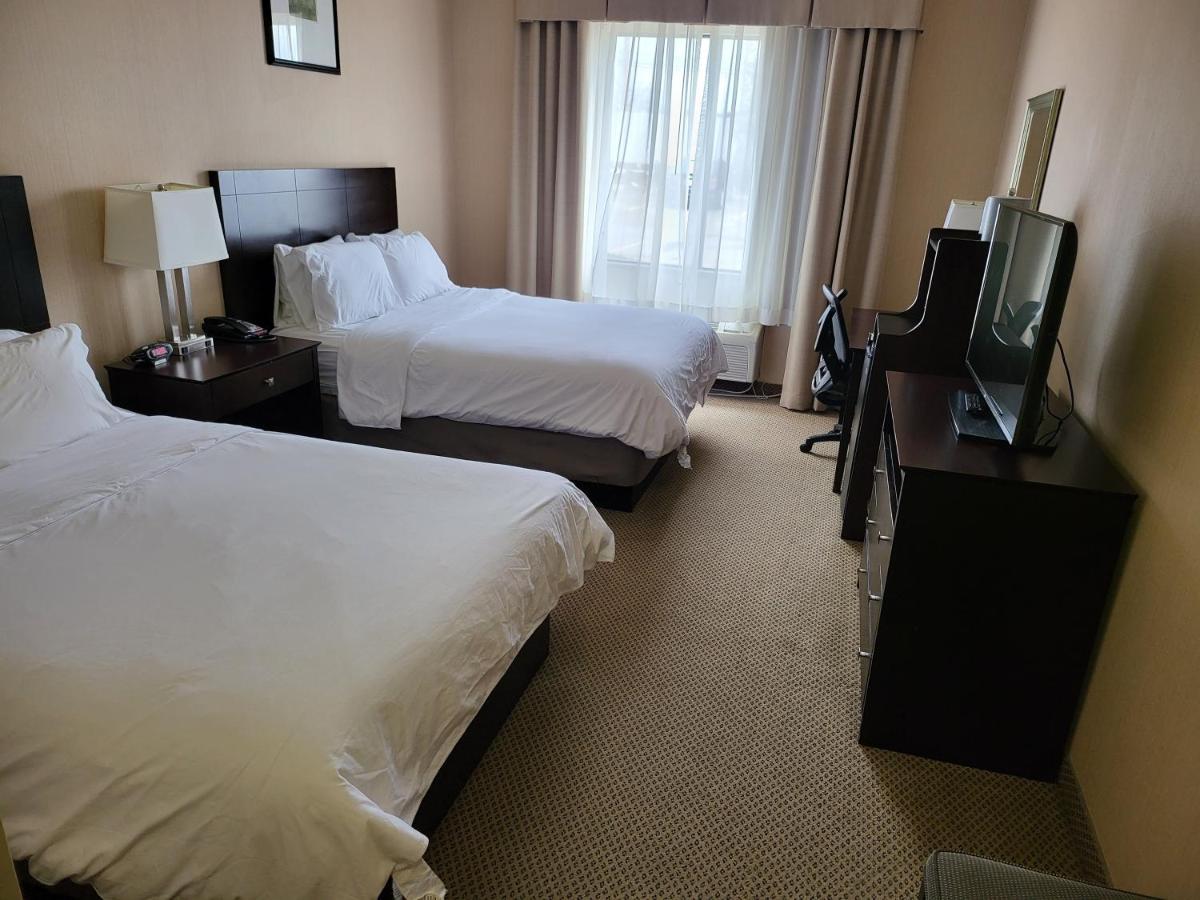 Holiday Inn Express Hotel & Suites Tipp City By Ihg Exterior foto