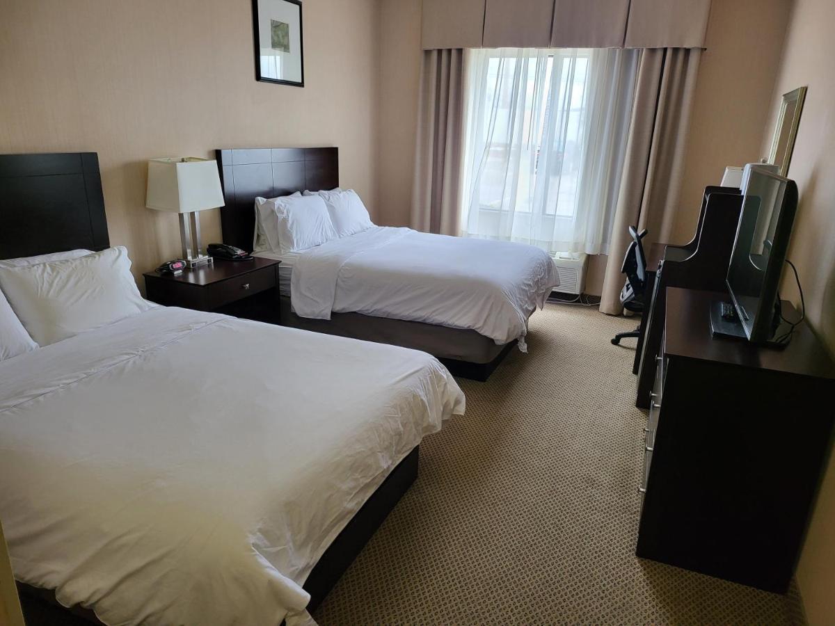 Holiday Inn Express Hotel & Suites Tipp City By Ihg Exterior foto